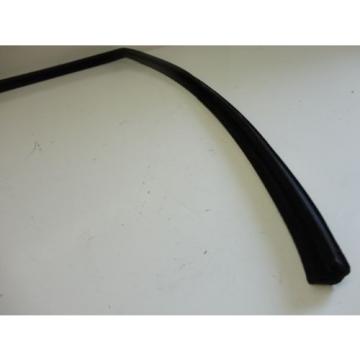 Volvo 940 Rear Left Door Glass Rubber Seal Track Window Trim Felt