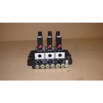 New Rexroth Pneumatic Directional Control Solenoid Valves, Bank Of 3